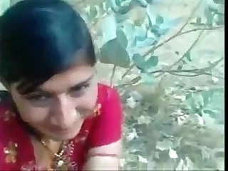 Indian porn sites presents Punjabi municipal girl open-air sex with reference to sweetheart